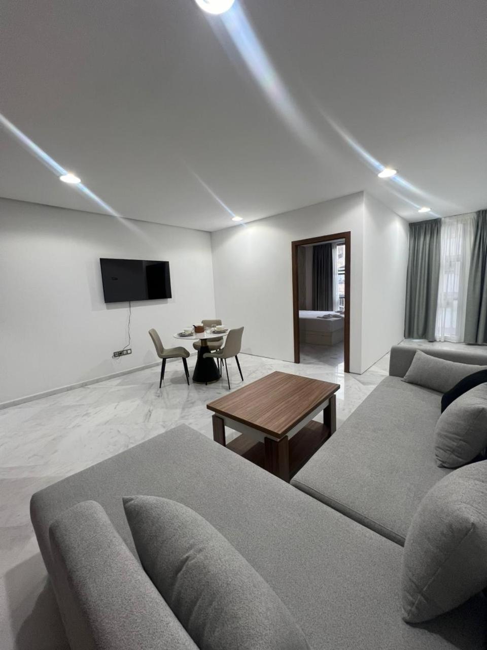 Luxe Tanger Apartment Bagian luar foto