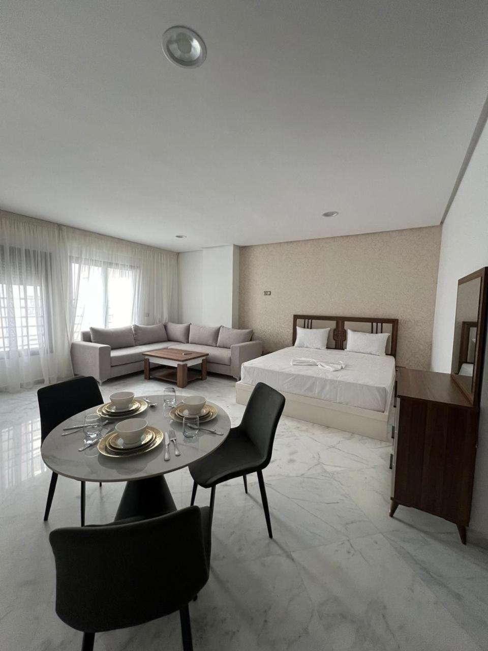 Luxe Tanger Apartment Bagian luar foto