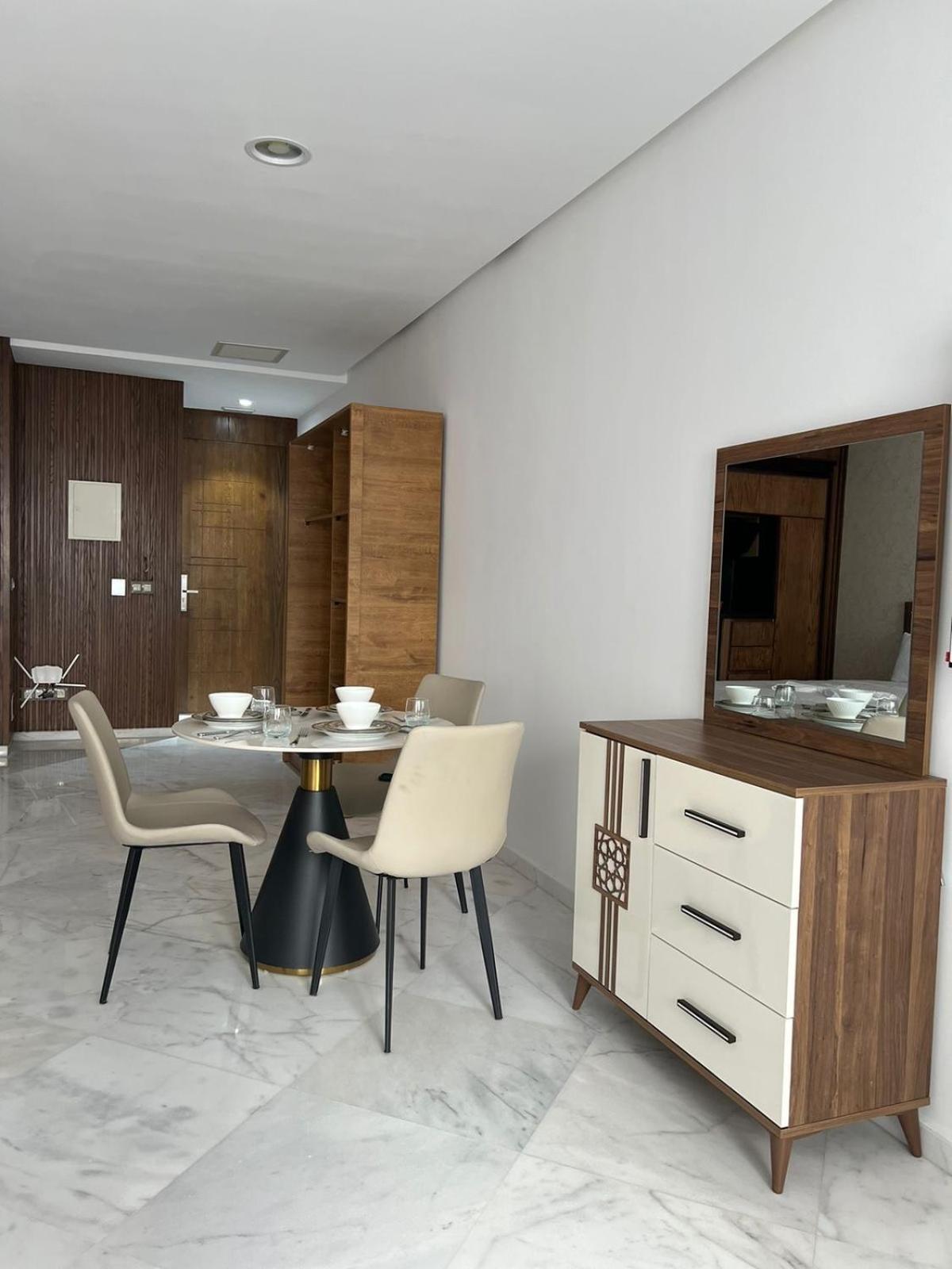Luxe Tanger Apartment Bagian luar foto